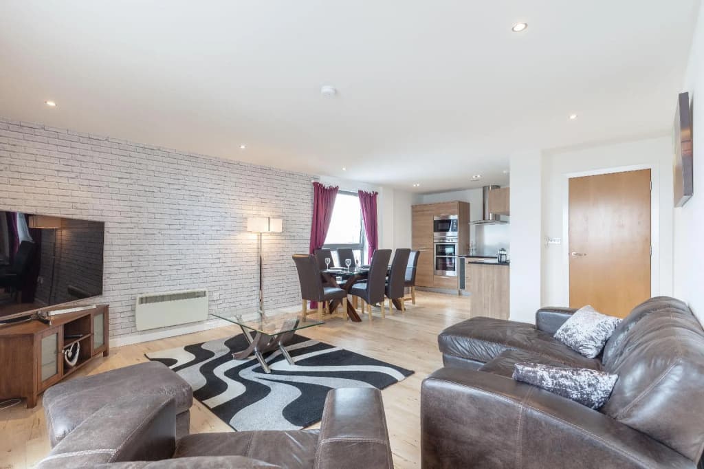 Stylish Penthouse Suite - photo 2