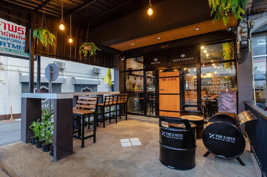 The Z Nite Hostel - photo 12