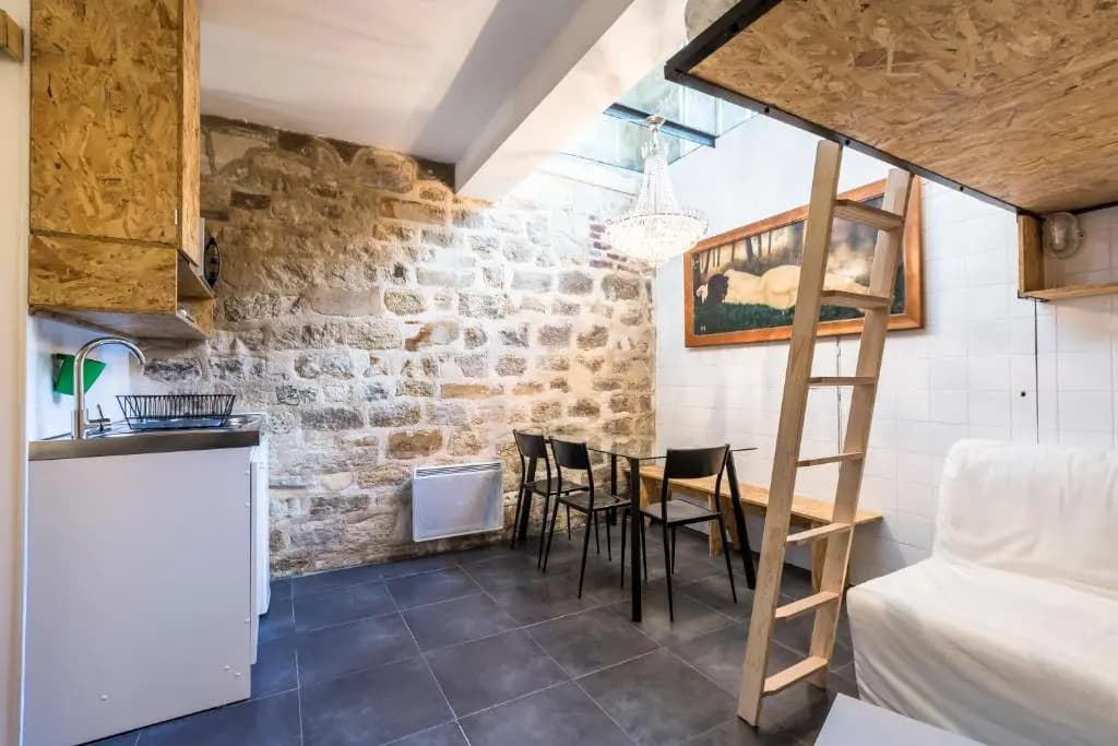 Original, cosy 25m² near CANAL ST-MARTIN - photo 13