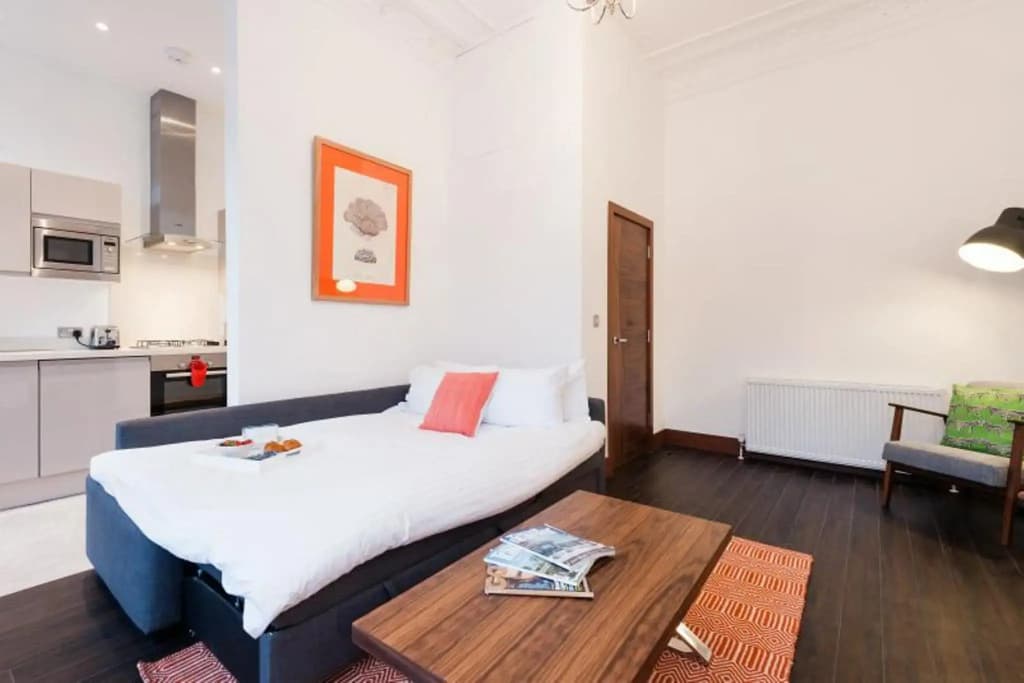 FG Property - The Holland Road Residence I - photo 1