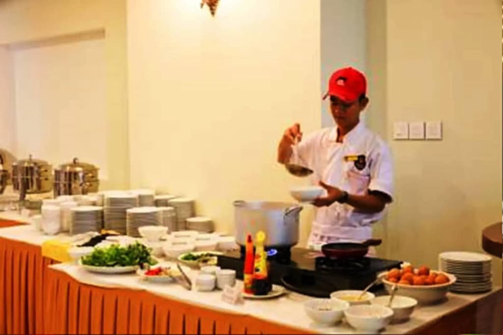 Seventeen Saloon Hotel - photo 20