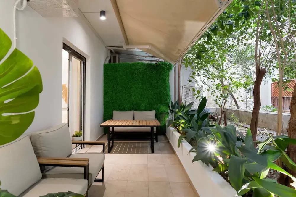 Phaedrus Living Kolonaki Maple Residence - photo 8