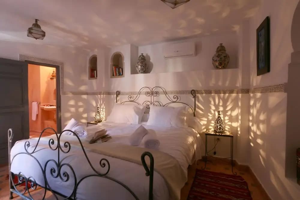 Palace Tinmel - Double Standard Room 2 - photo 4