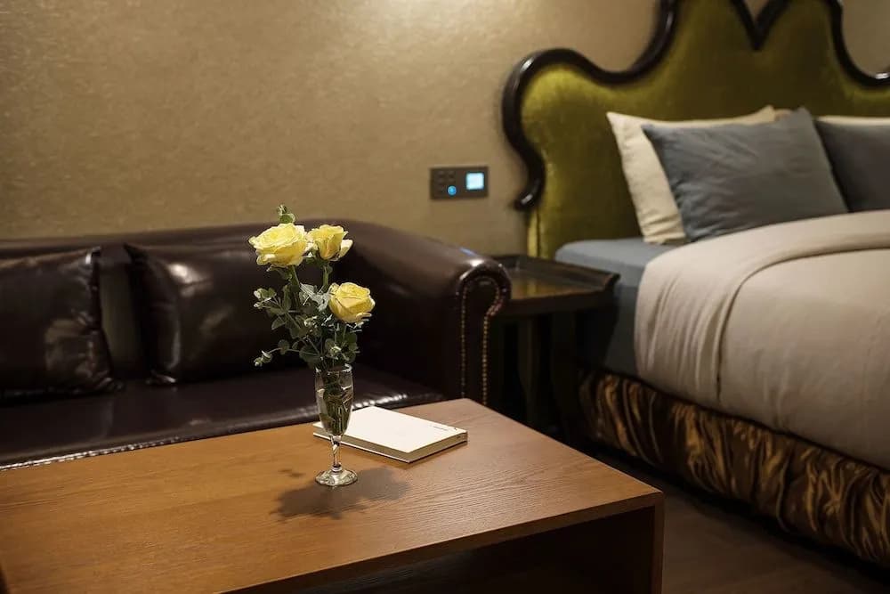Nineth Hotel - photo 2