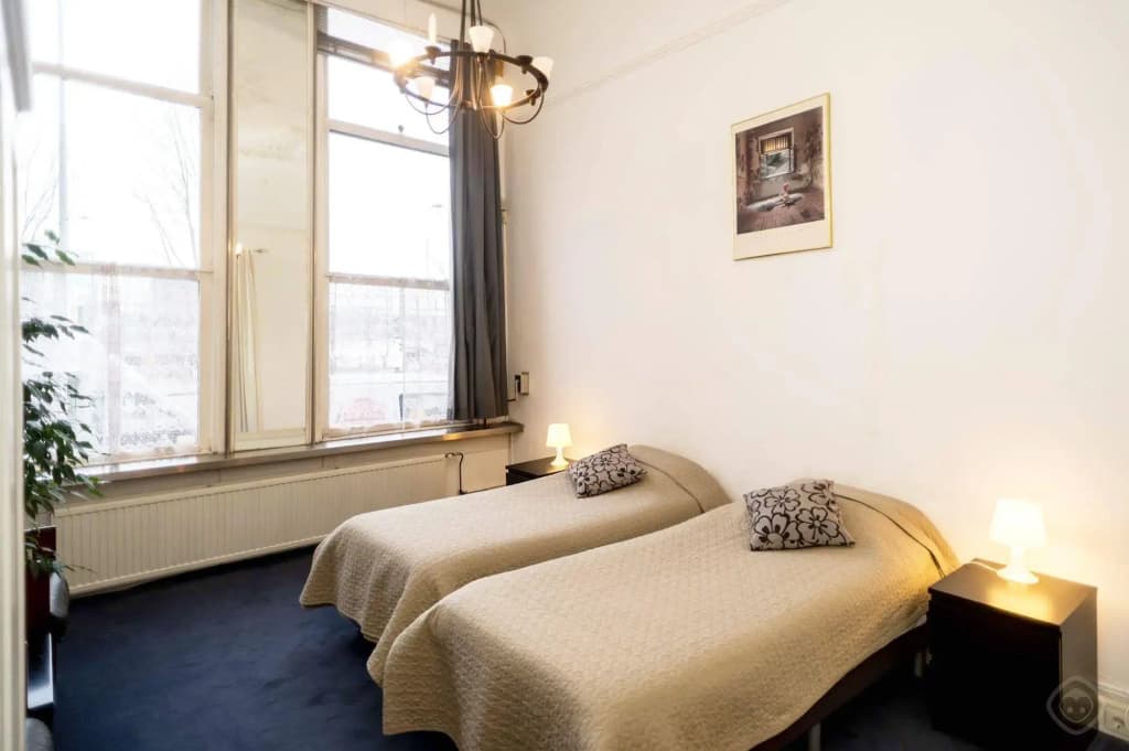 Prins Hendrik Apartments - photo 2