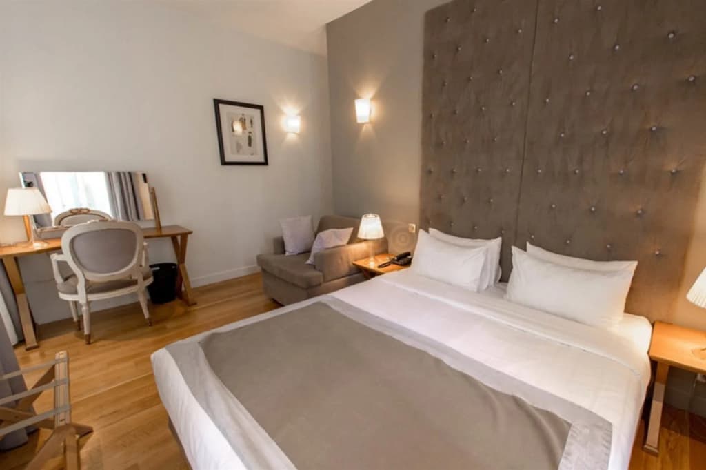 WHO - Windsor Hotel Opera - main photo