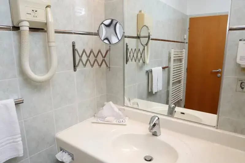 Hotel Cechie Praha - photo 10