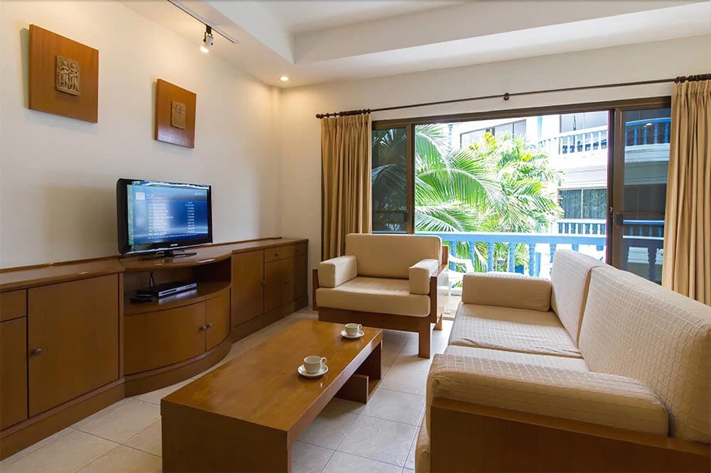 The Club Residence by Alexanders - photo 2