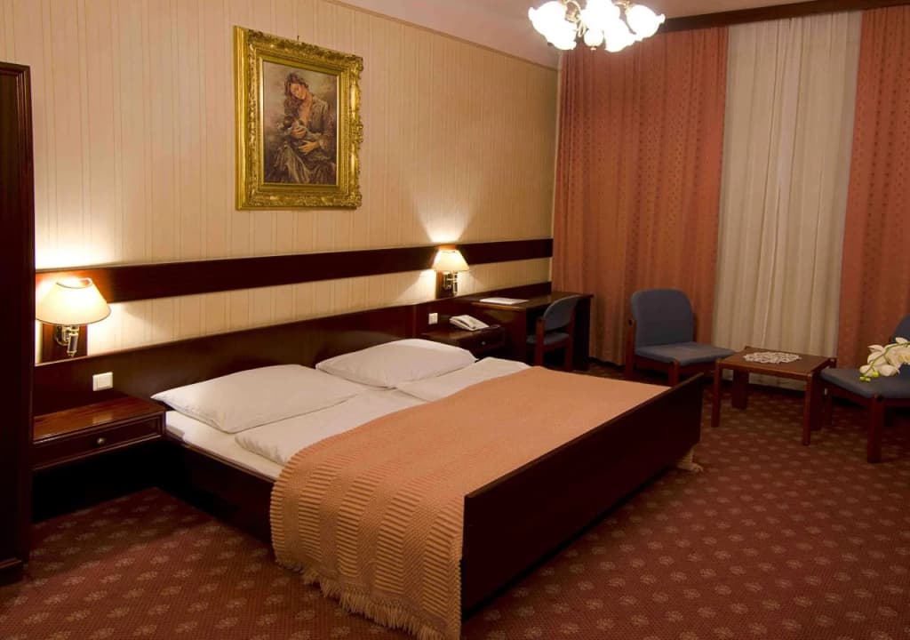 Hotel Cryston - photo 3