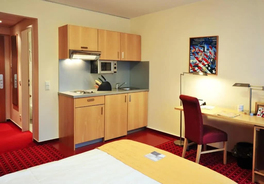 Airporthotel Berlin Adlershof - photo 24