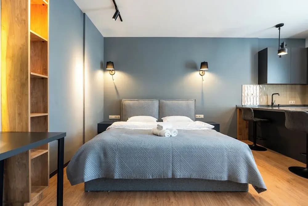Stones Throw Apartments - photo 12