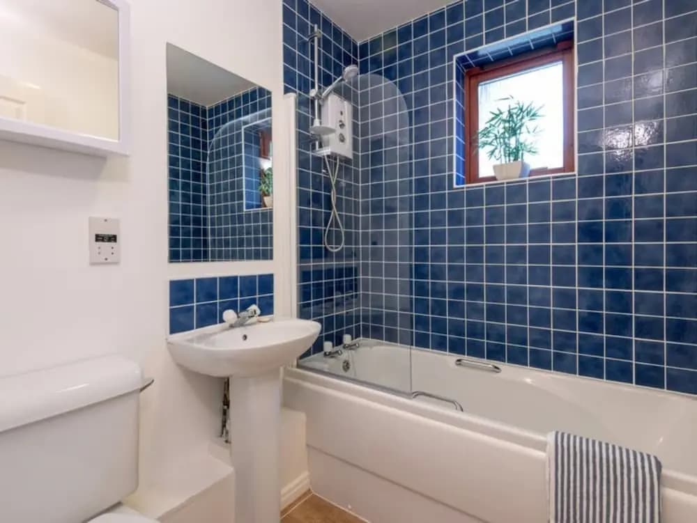 Spacious Flat In Stockbridge - photo 7