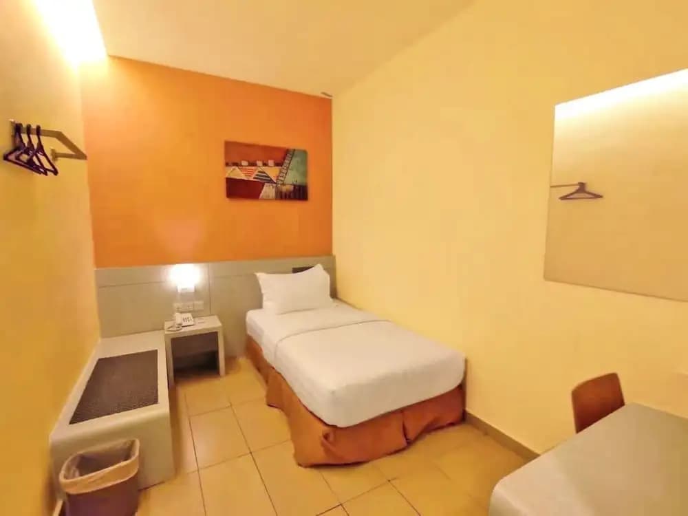 Kluang Riverview Hotel - photo 6