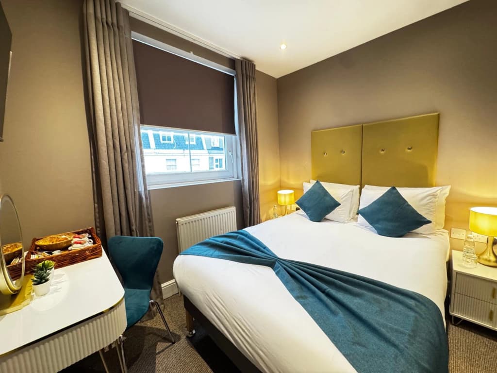 Queens Park Hotel - photo 3