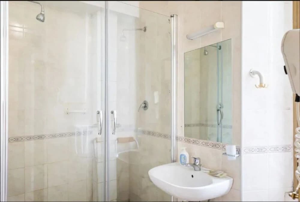 Hotel Alex Square - photo 9