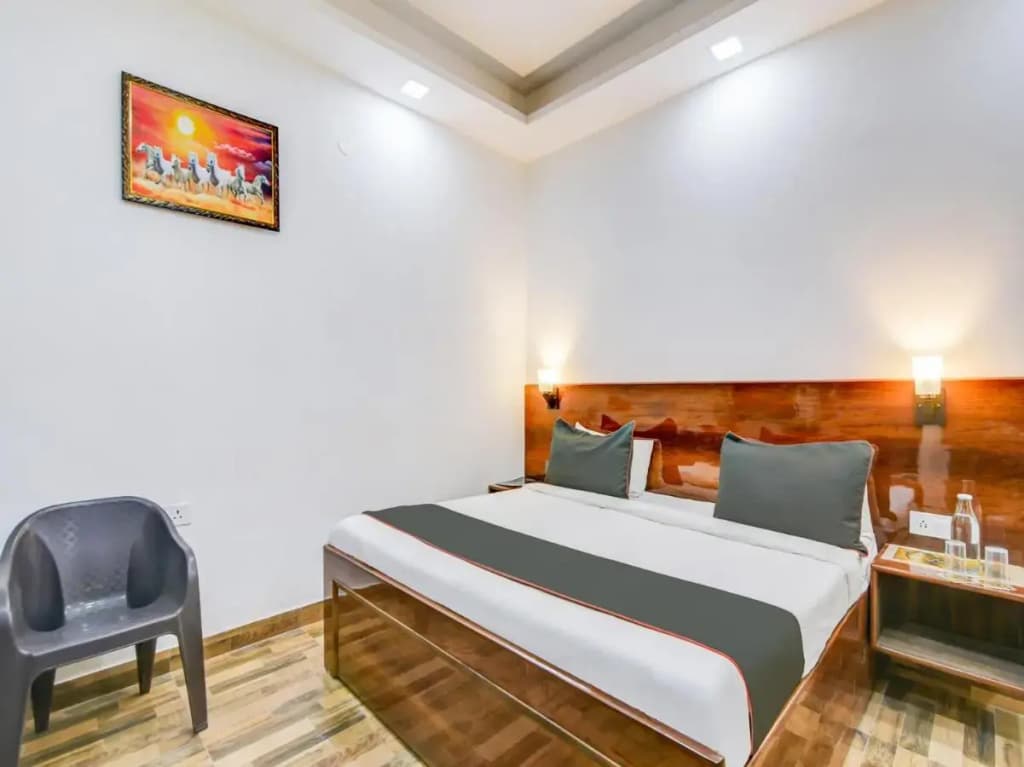 Hotel Orchid - photo 16