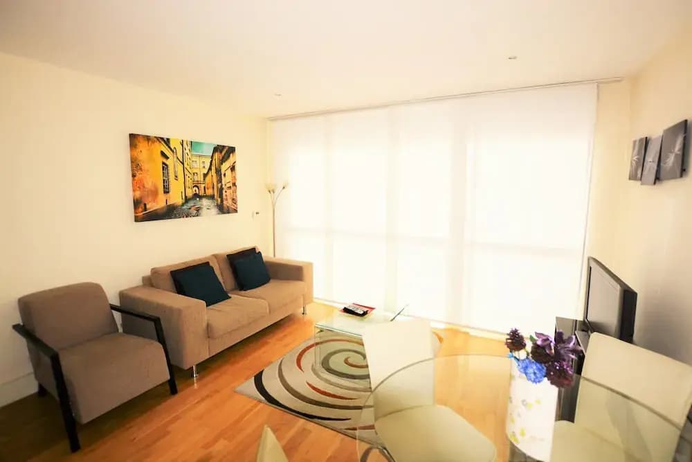 Denison House - Elite Apartments - photo 5