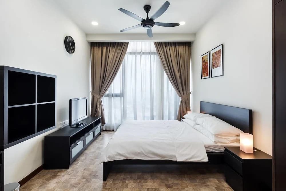 Luxurious Studio Suites @ Tun Razak - photo 3