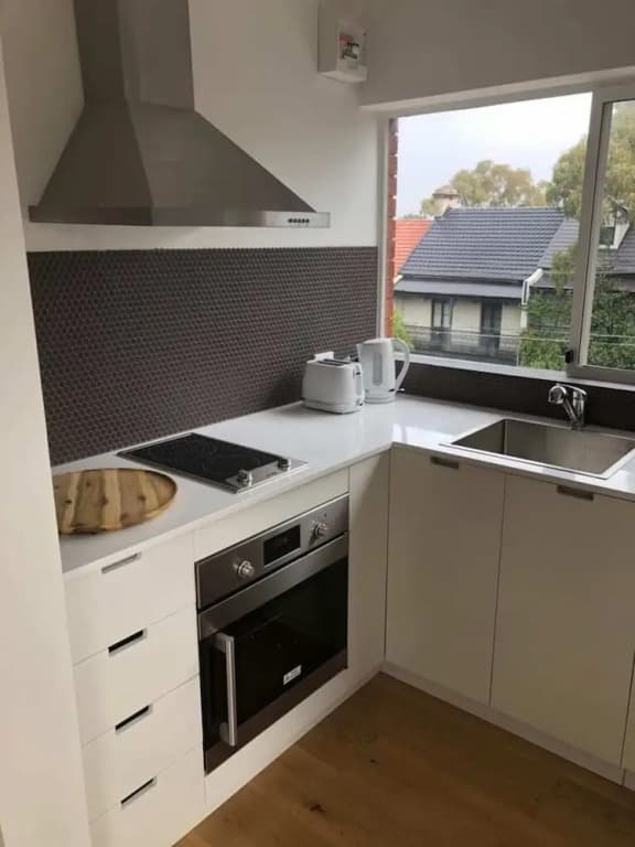 Sun-drenched 1 Bed Studio Apartment In Newtown - photo 14