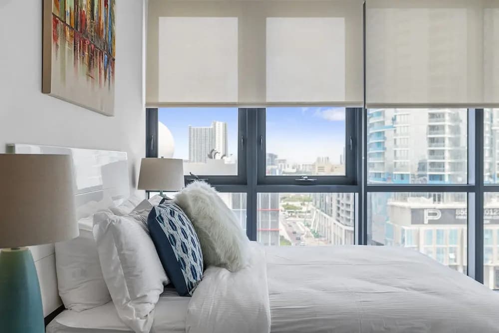Bluebird Suites Downtown Brickell - photo 2