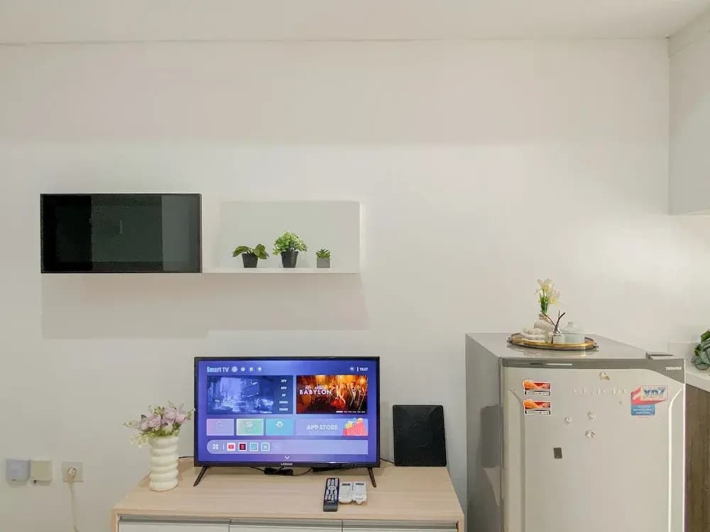 Basic Simple 1Br At Apartment Vittoria Residence - photo 4