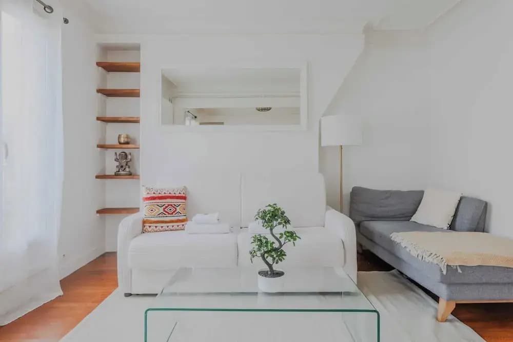 Apartment in Montmartre With 1 Room - photo 4