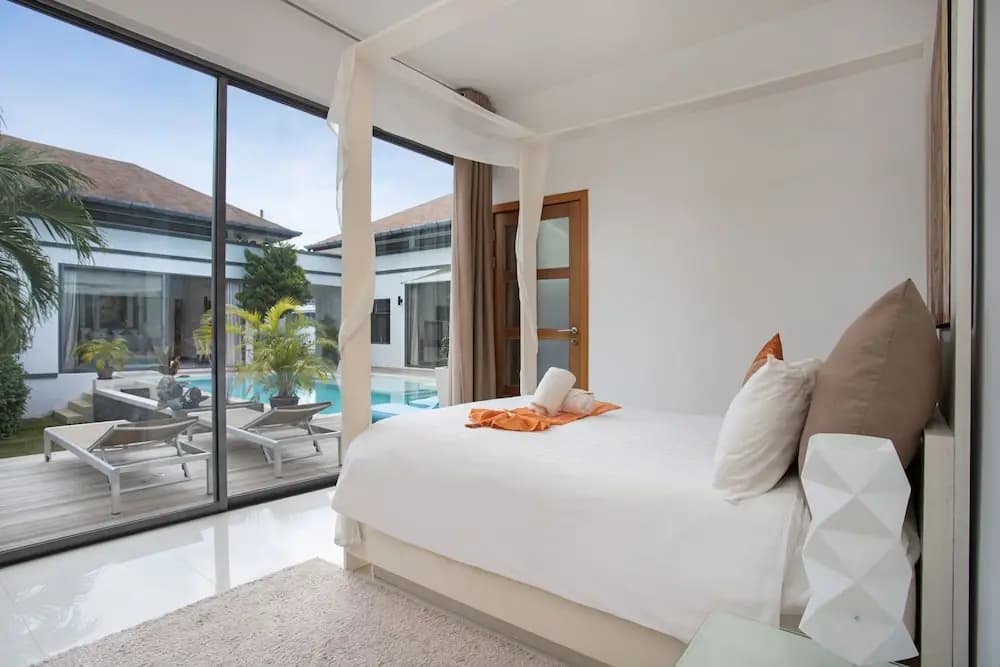 Modern 4BR Pool Villa Virginie Naiharn - photo 18