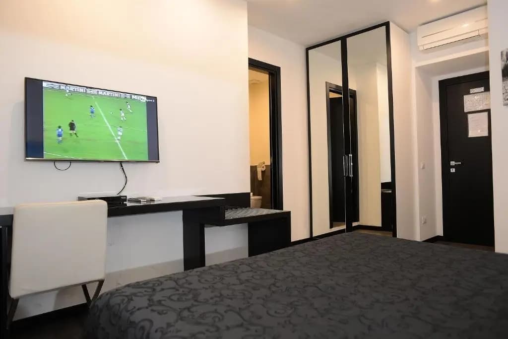 Little Aurelius Hotel - photo 37