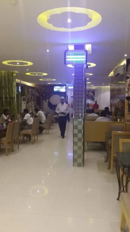 Savoy Inn Hotel - photo 23
