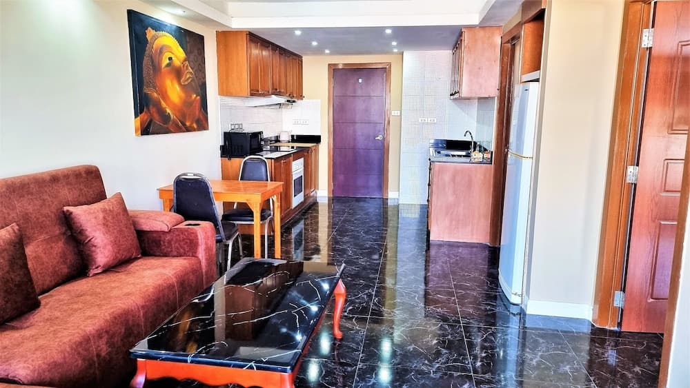 Spacious 2-bedroom Family Condo With Pool View 10th Floor, Angket Hip Residenc - photo 1
