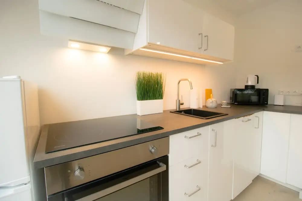 Stylish & Modern Apartment - photo 8