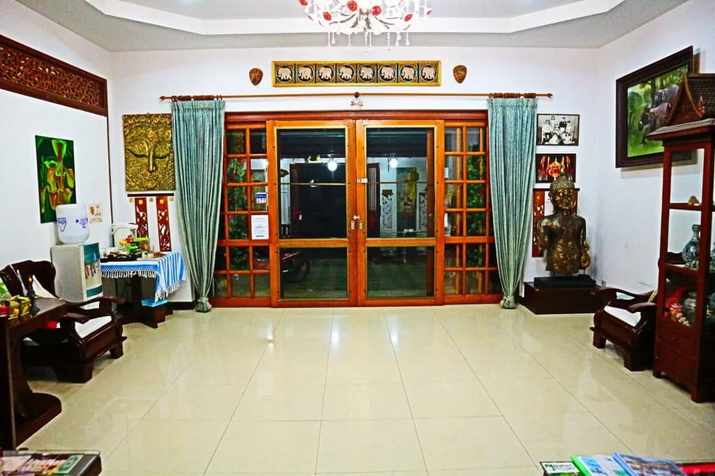 Mirrisa Ninman Hotel - photo 2