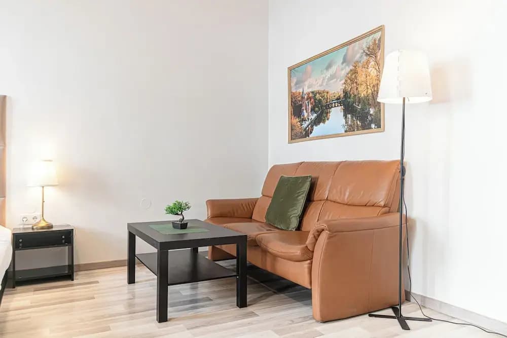 Beautiful 2BR Apt Near Meidling Station - photo 4