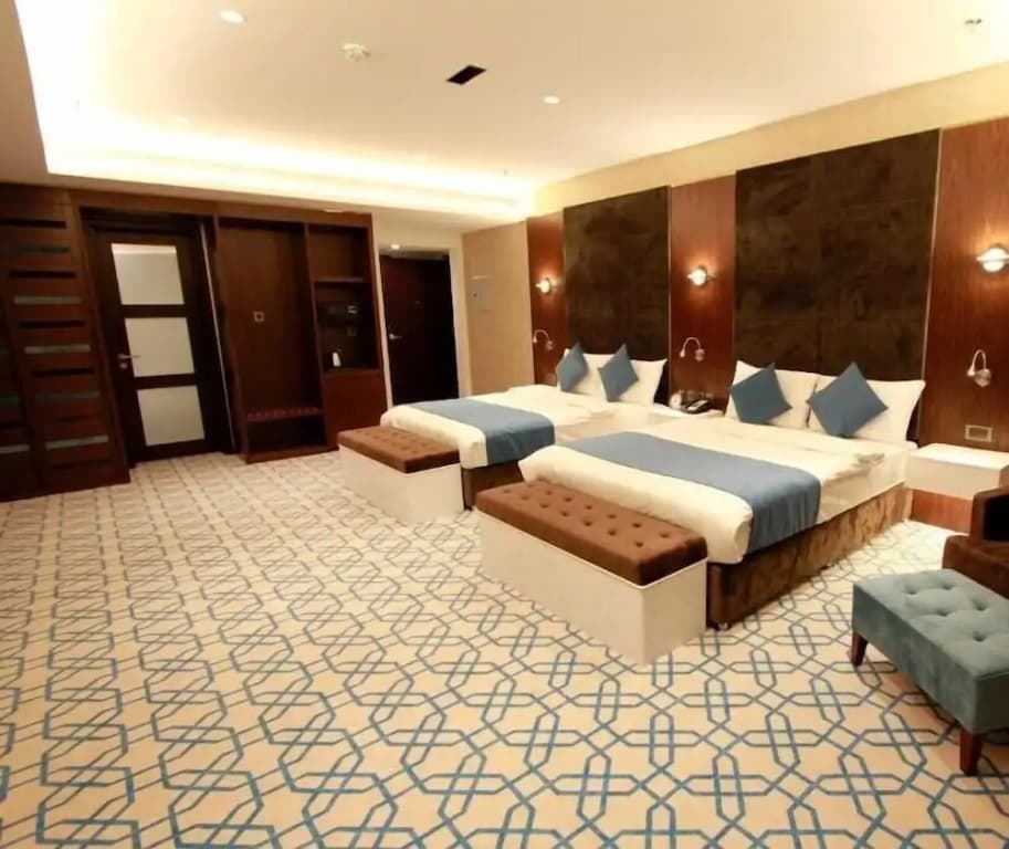 Royal Crown Hotel - photo 21