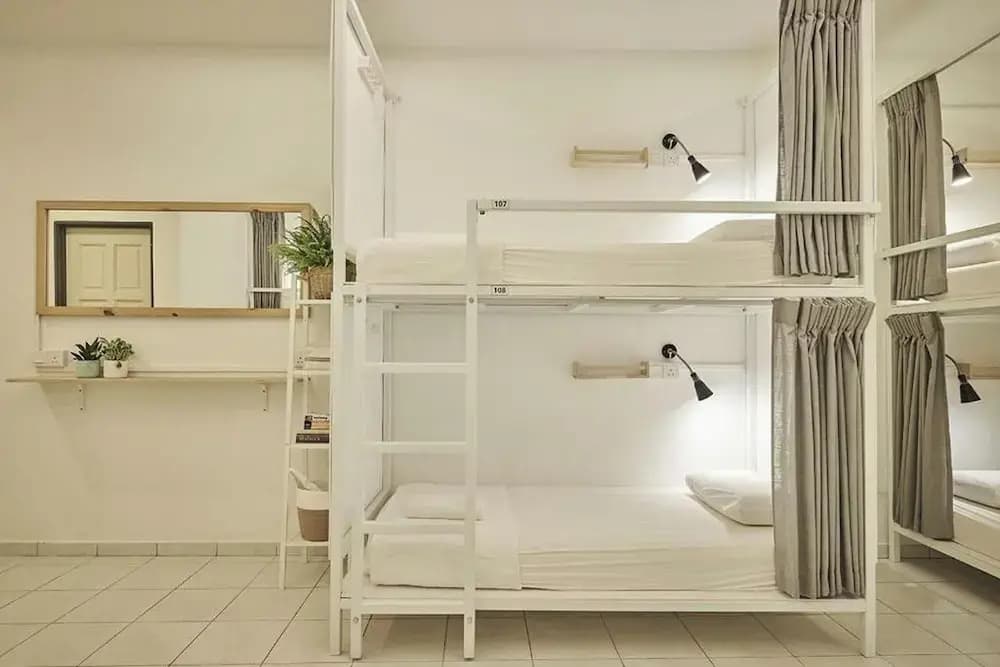 Sleepy Nomad Hostel - photo 6