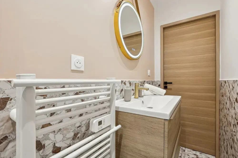 Lavie Maison Hot Tub Seaside Flat - photo 7
