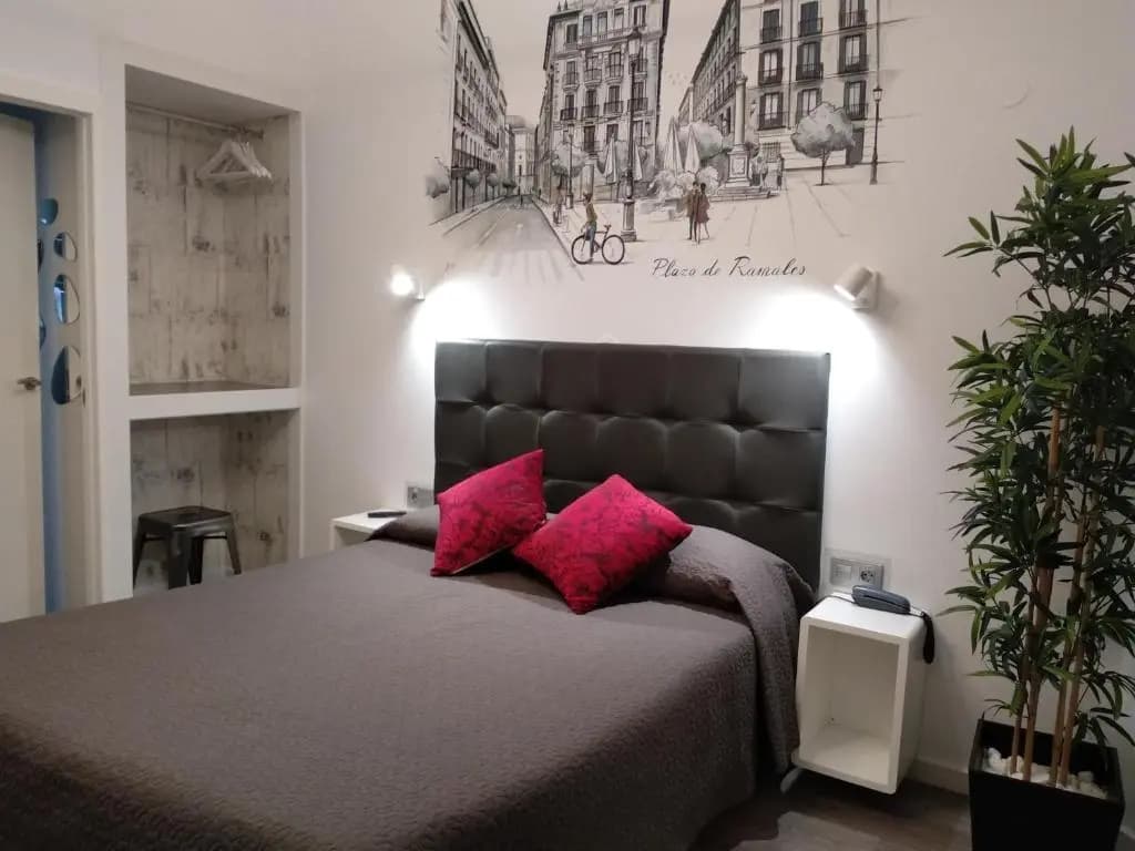 Hostal Lauria - photo 6
