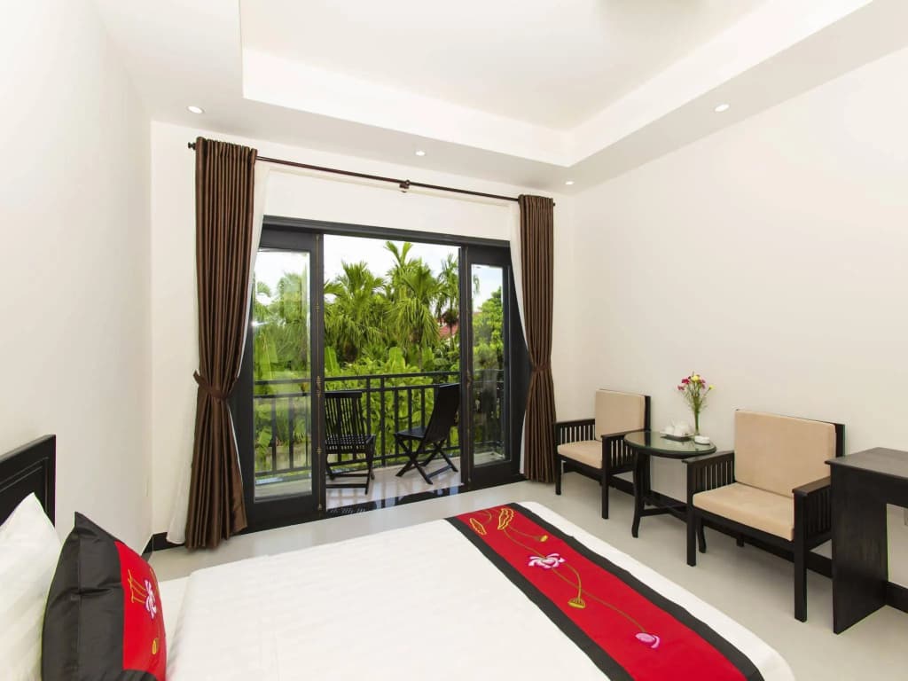 Hoi An Hideaway Villa - photo 2