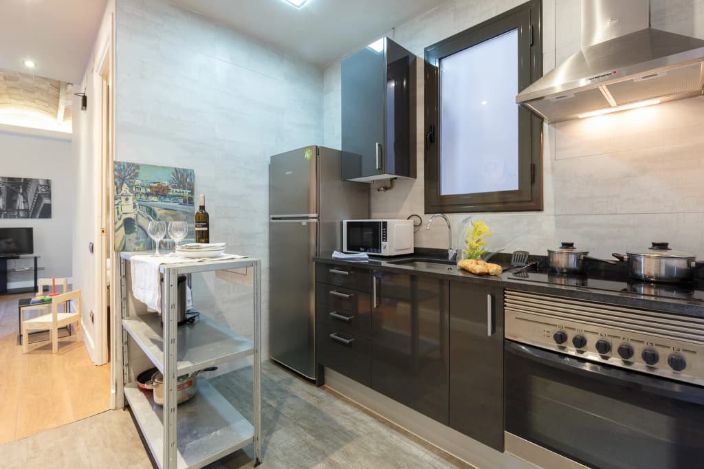 AinB Eixample Miró Apartments - photo 18