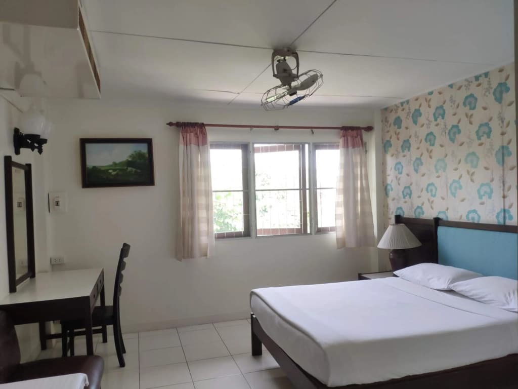 Changpuak Hotel - photo 4