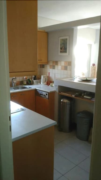 Beautiful 4flr 2bdr and Parking - photo 19