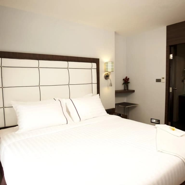 Sukhumvit Suites Hotel - photo 33