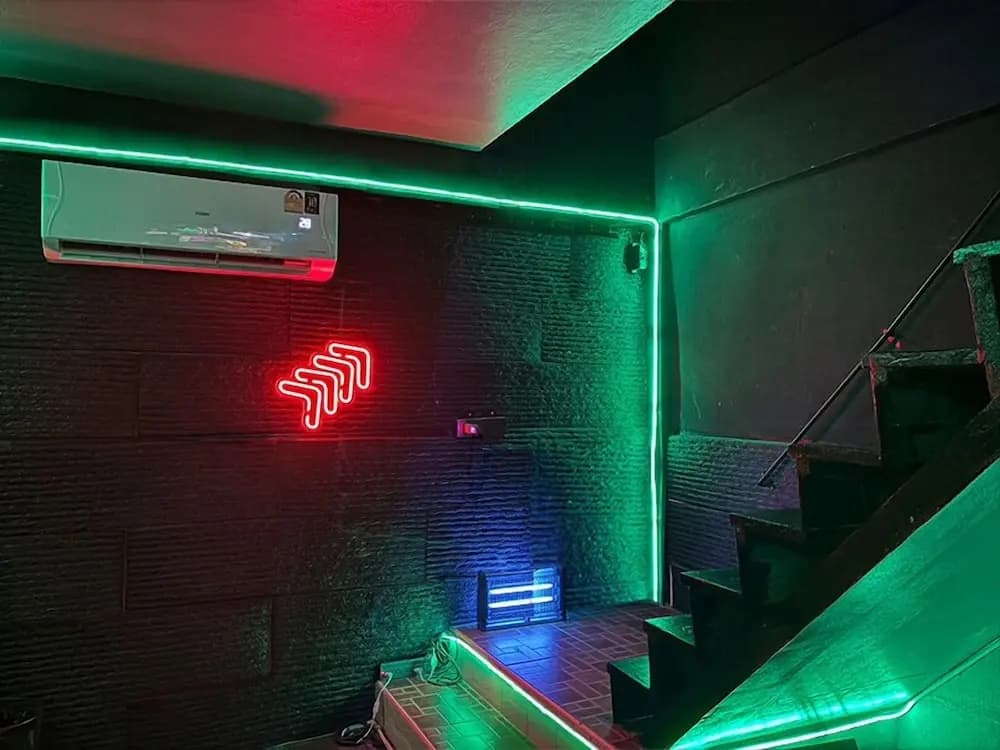 Doctor Alien Hostel - photo 8