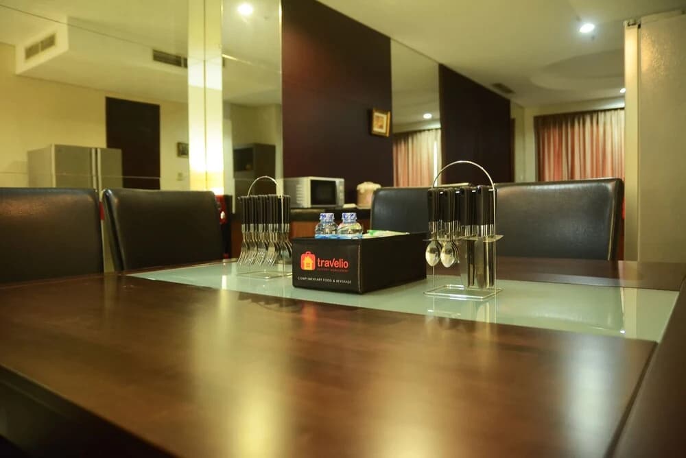 2 Bedrooms Pearl Garden by Travelio - photo 16