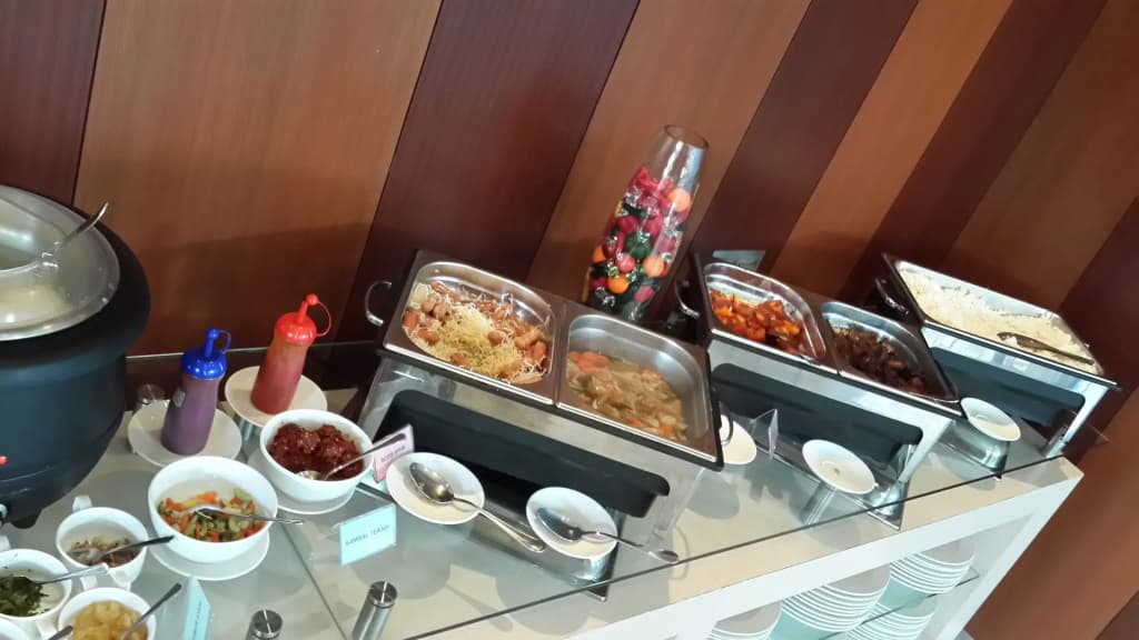 V Hotel Tebet - photo 5