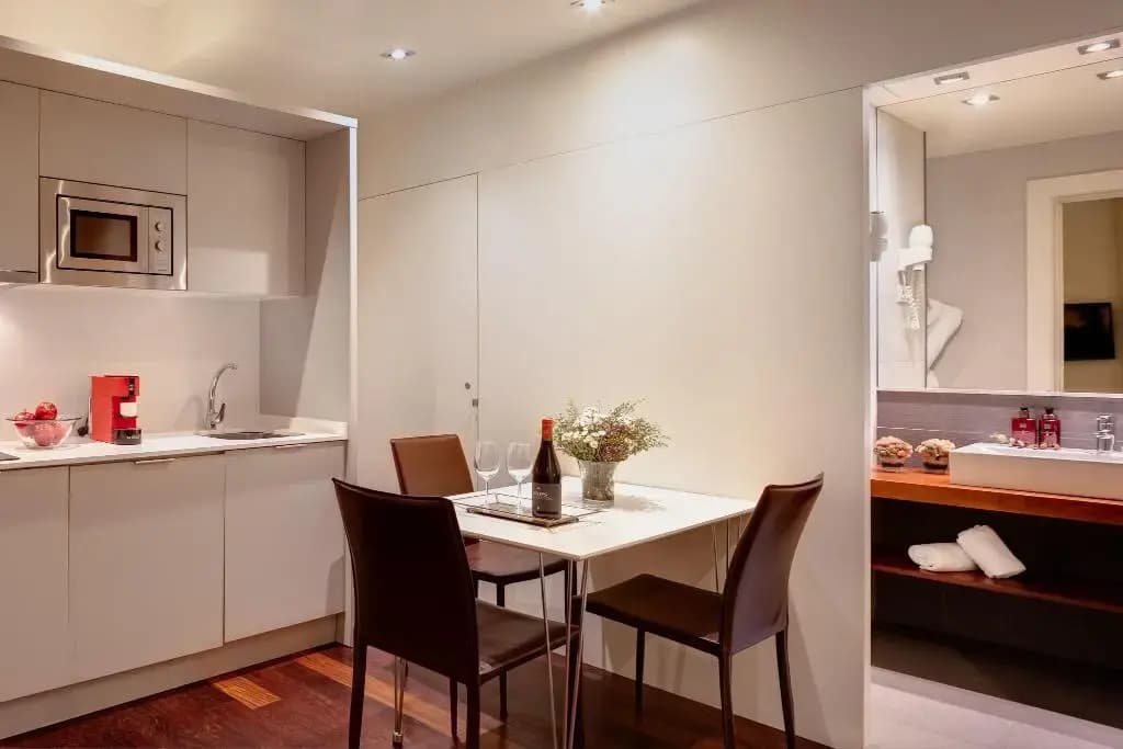 Barcelona Apartments - photo 12