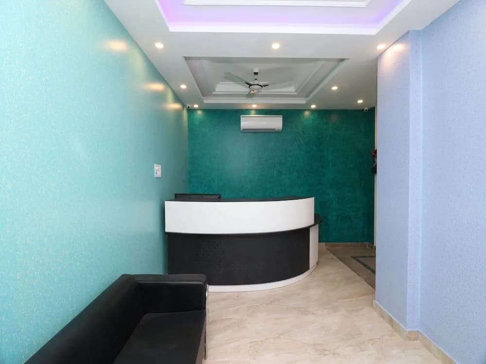 OYO 25130 Hotel Royal Inn - photo 10