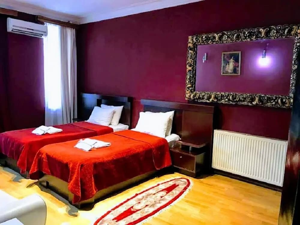 David L Hotel - photo 3