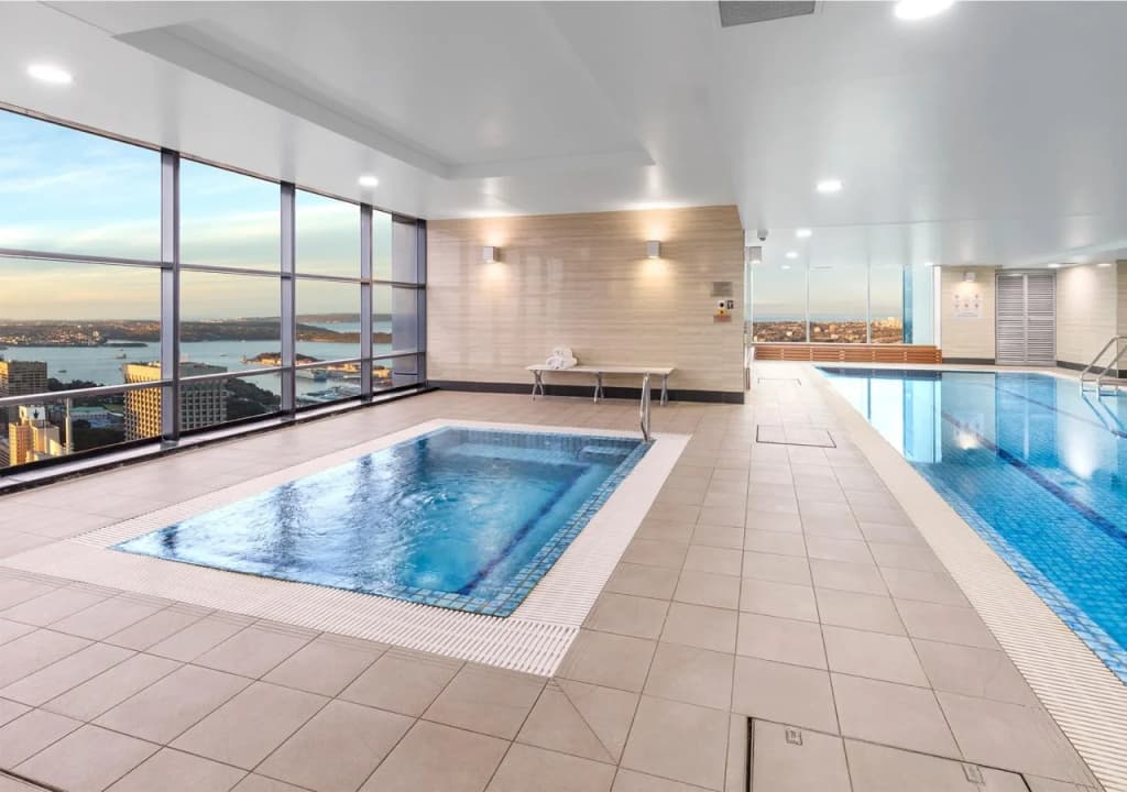 Meriton Suites World Tower - photo 12