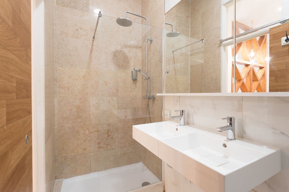 Baixa Modern Three-Bedroom Apartment - by LU Holidays - photo 8